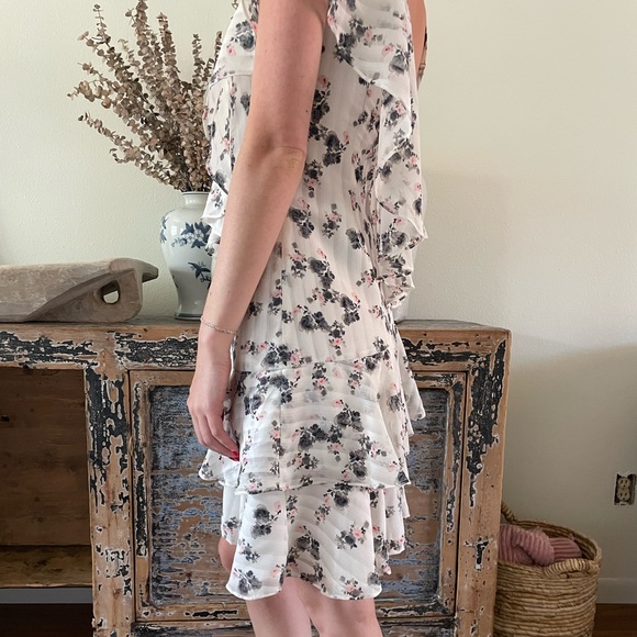 ELLIATT floral asymmetrical dress - Picture 2 of 3